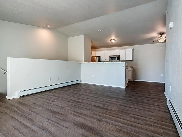 PRAIRIE VIEW ESTATES — Photo 7