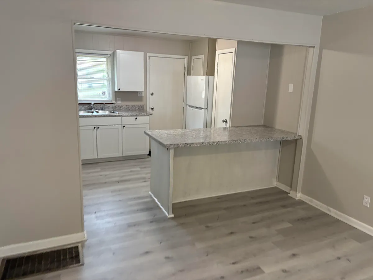 Building Photo - 4923 Fieldcrest Dr #4923