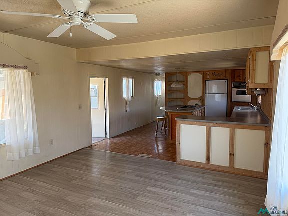 5th image of 725 Wyona St