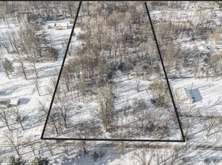 25700 Karr Rd, Belleville, MI 48111