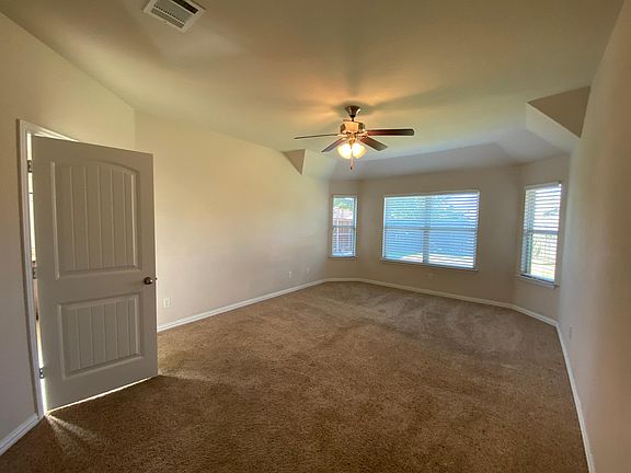 5th image of 128 Pleasant Hill Ln