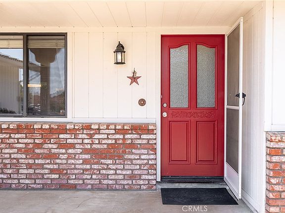 3rd image of 411 Palomino Ln