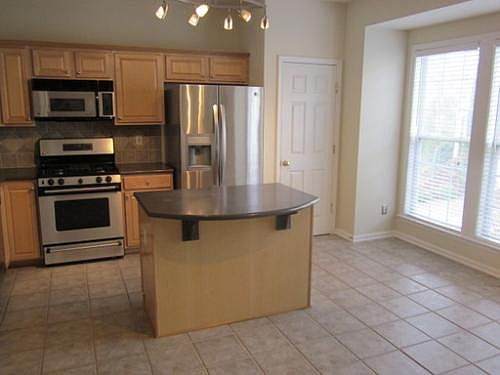 3rd image of 5059 Foxfield Ln SE