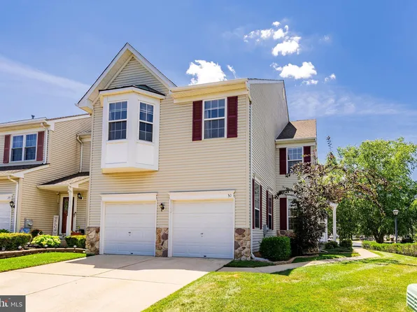 30 Barclay Ct, Bordentown, NJ 08505
