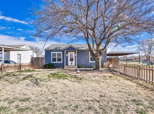 908 Texas Ave, Shallowater, TX 79363