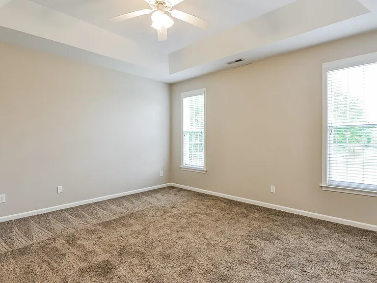 607 Bellefont Ct — Photo 8