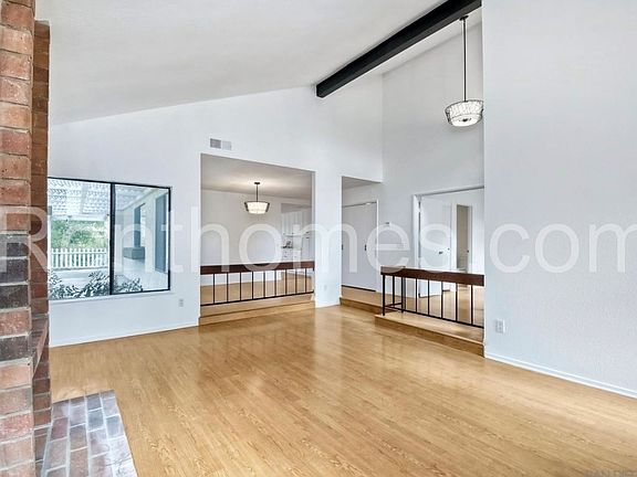 2nd image of 17548 Tam O Shanter Dr