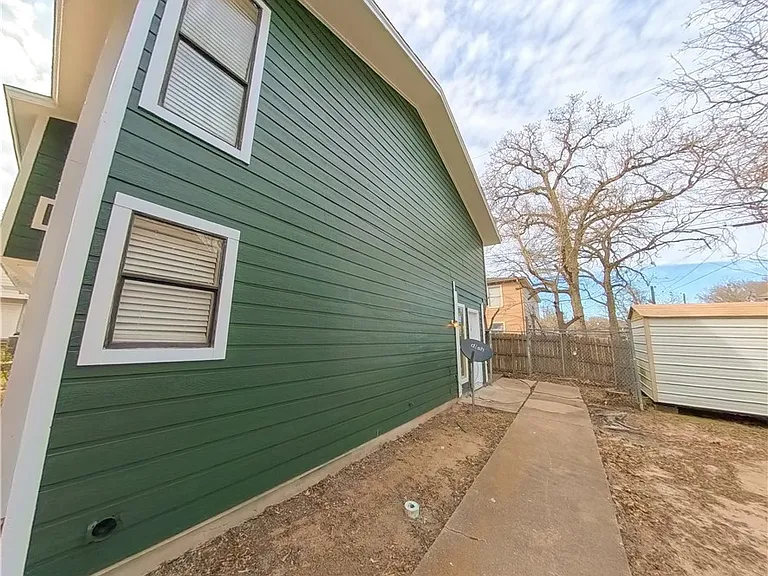 2406 Toro Ln #D — Photo 12