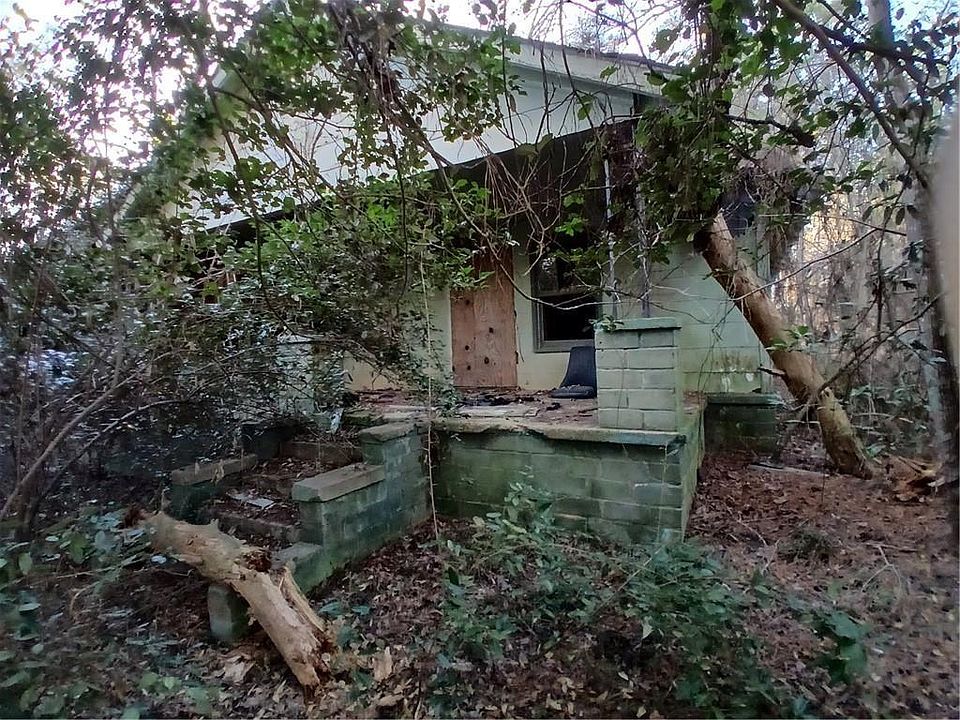 1st image of 742 Campbell Rd