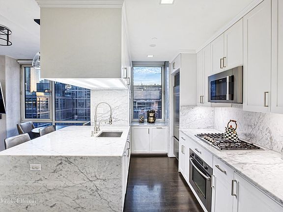 2nd image of 635 W 42nd St APT 6G