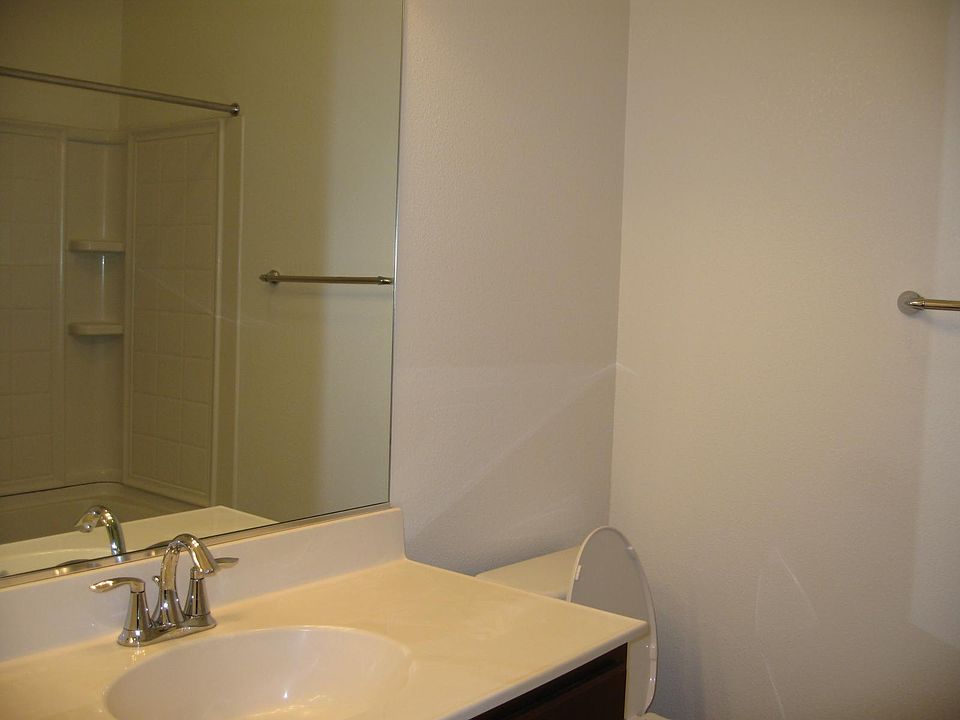 Main Floor Full Bath