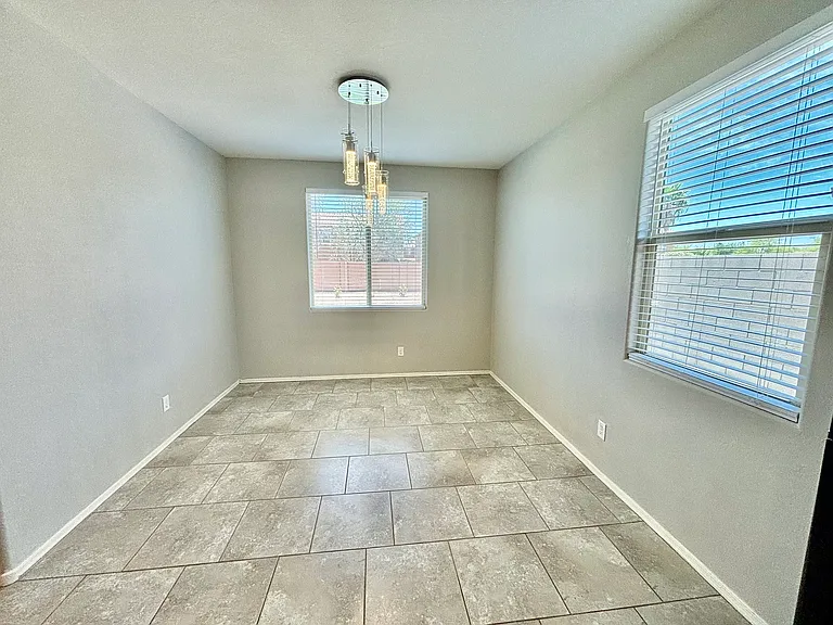 1549 E Kingman Pl — Photo 32