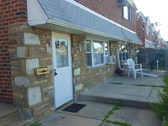 4th image of 2313 Hoffnagle St