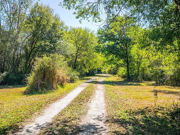 5th image of 36442 Singletary Rd