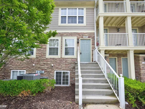 124 Park Green Dr, Lake Orion, MI 48362