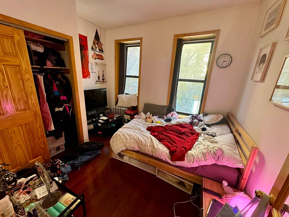 1st image of 261 Broome St #2B