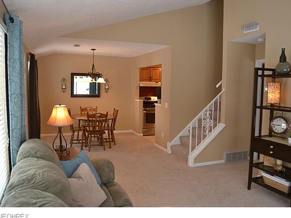 2nd image of 16 Firebush Ln