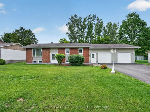 10 Potvin St, Clarence Rockland, ON K0A 1E0