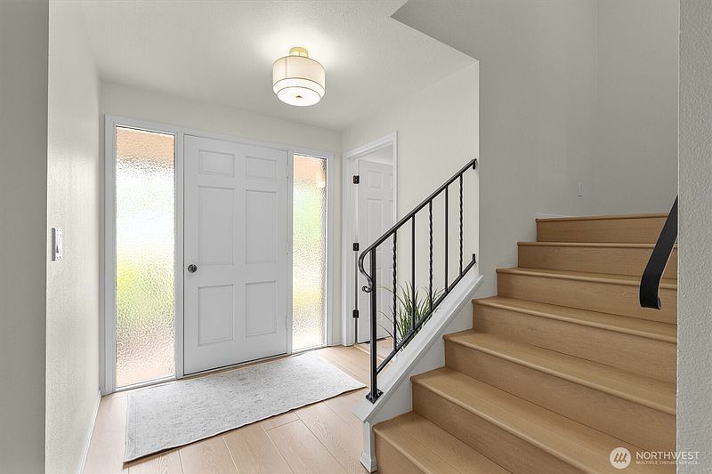 3rd image of 1007 174th Avenue NE