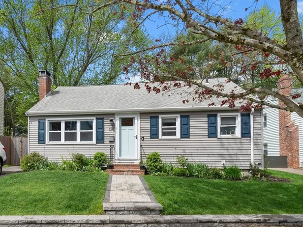 129 Salman St, West Roxbury, MA 02132