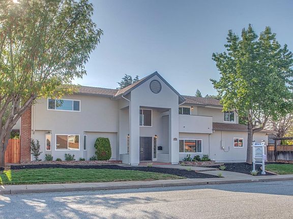 2nd image of 10395 Flora Vista Ave
