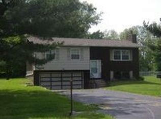 28 Rickhaven Dr, Collinsville, IL 62234