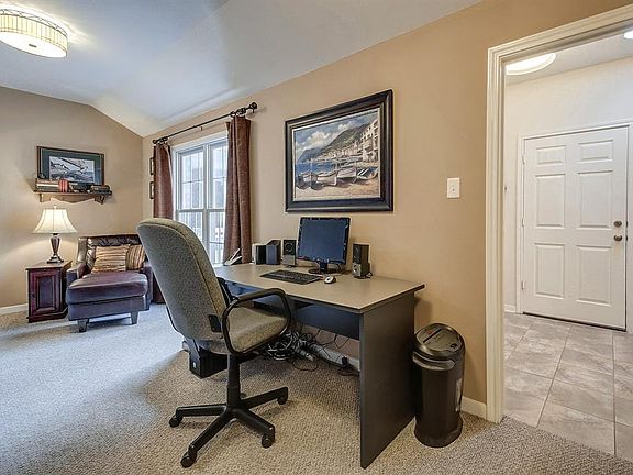 2nd image of 140 Lyndsey Dr