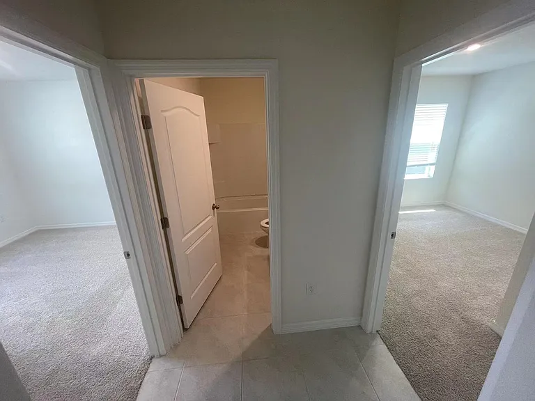 289 Sofia Ln — Photo 12