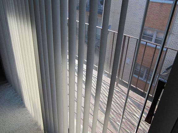 4th image of 5973 N Northwest Hwy APT 3C