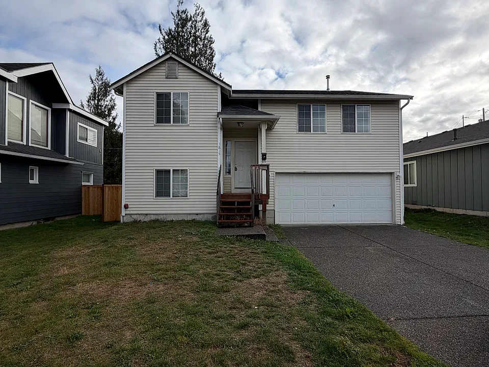 3815 S Cushman Ave