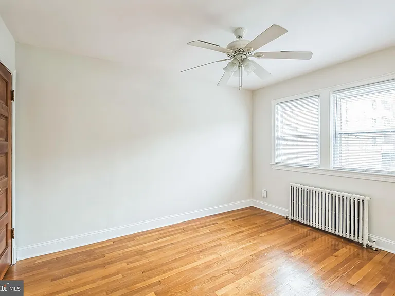 1407 K St SE — Photo 15