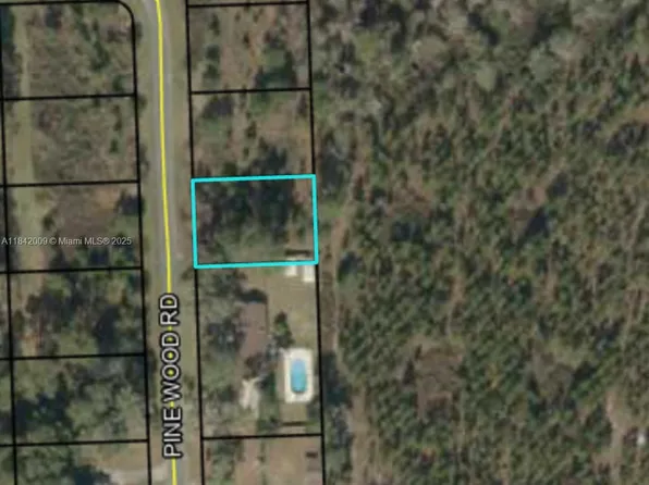 641 Pinewood Rd, Jasper, FL 32052