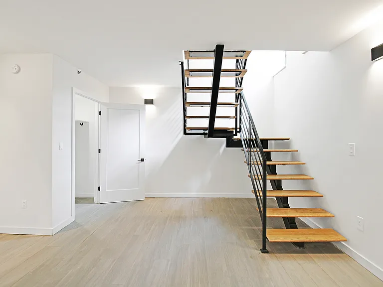 514 Herkimer St #1B — Photo 16