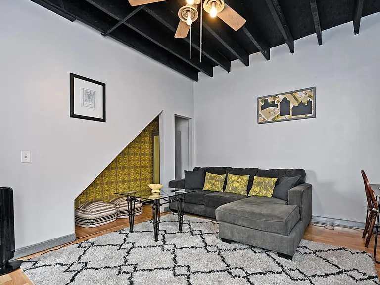 118 E Liberty St #C — Photo 7
