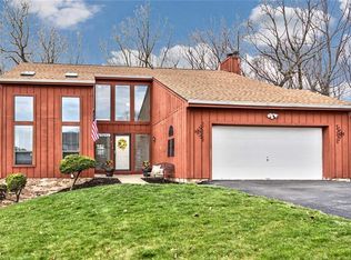 412 Monmouth Dr, Cranberry Township, PA 16066