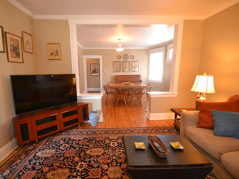 574 Terrace Ave #1 — Photo 4