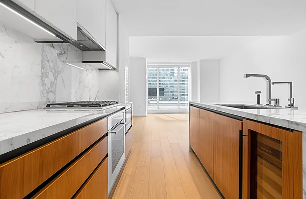 Rented by Keller Williams NYC | media 13