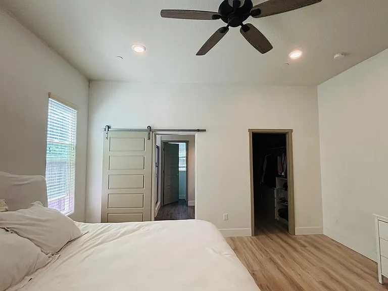 2368 Aviles — Photo 8