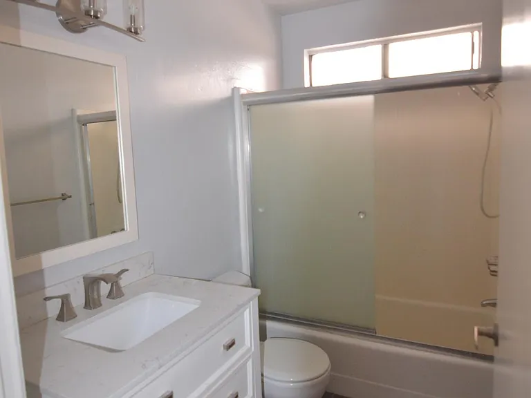 3243 Portola Ave #3 — Photo 12