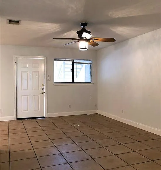 7001 Oak Meadow Cir #B — Photo 7