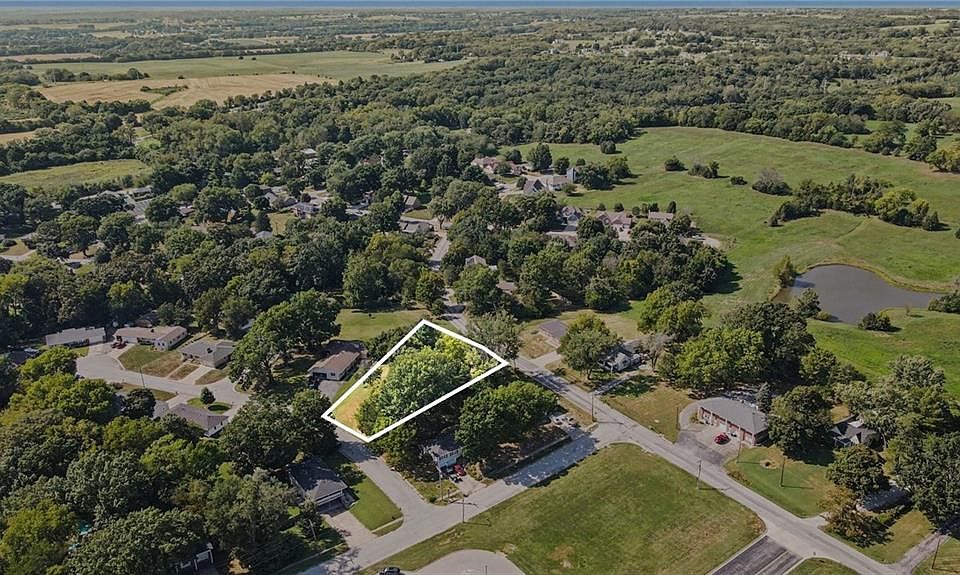 1st image of 0 Maple Dr