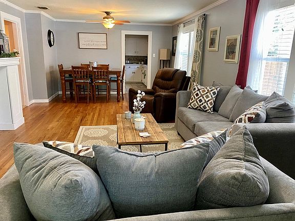 4th image of 1315 W Avenue M