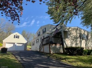 3 Learn Rd, Columbia, NJ 07832