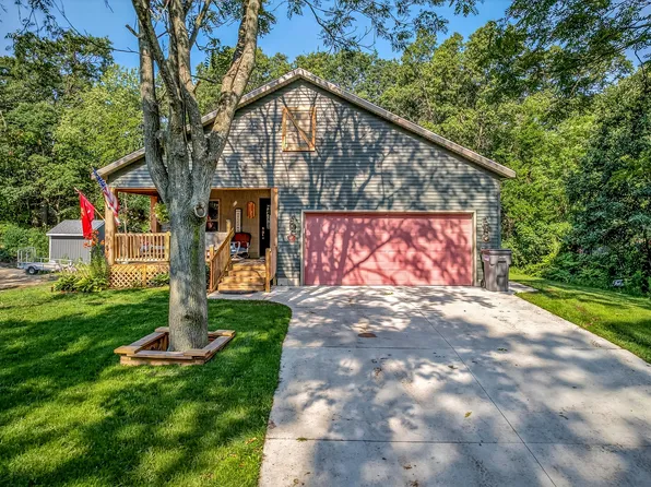 3125 Stratford St, Norton Shores, MI 49444