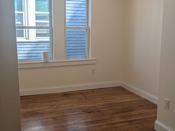 5th image of 112 Hyde Park Ave APT 5