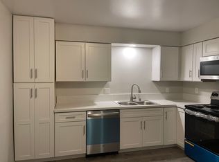 655 E 11th St APT A, Reedley, CA 93654