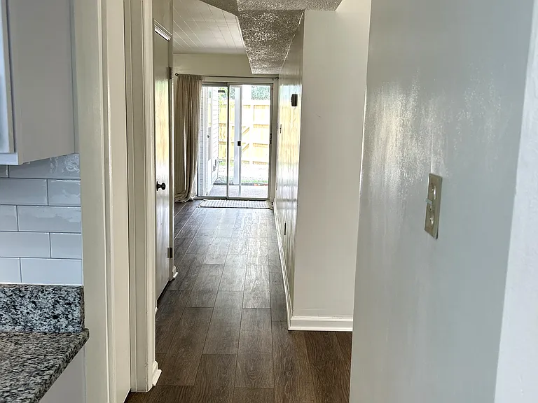 874 Jamestown Landing Rd — Photo 15