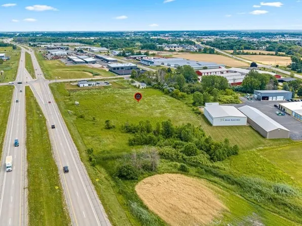 N Mayflower Dr #3, Greenville, WI 54942