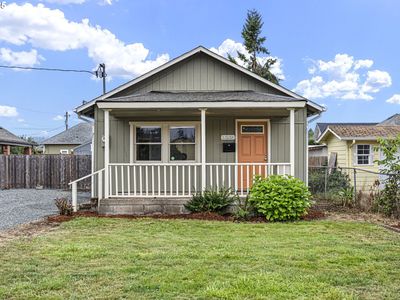 221 S 11th St, Cottage Grove, OR, 97424