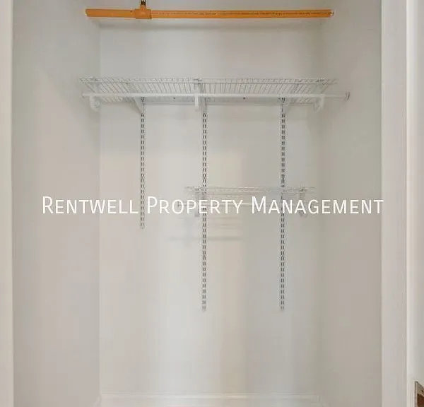 658 E Chestnut St #6 — Photo 15